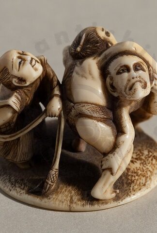 Kottoya Antiquariato giapponese - Netsuke Incontro di sumo 根付